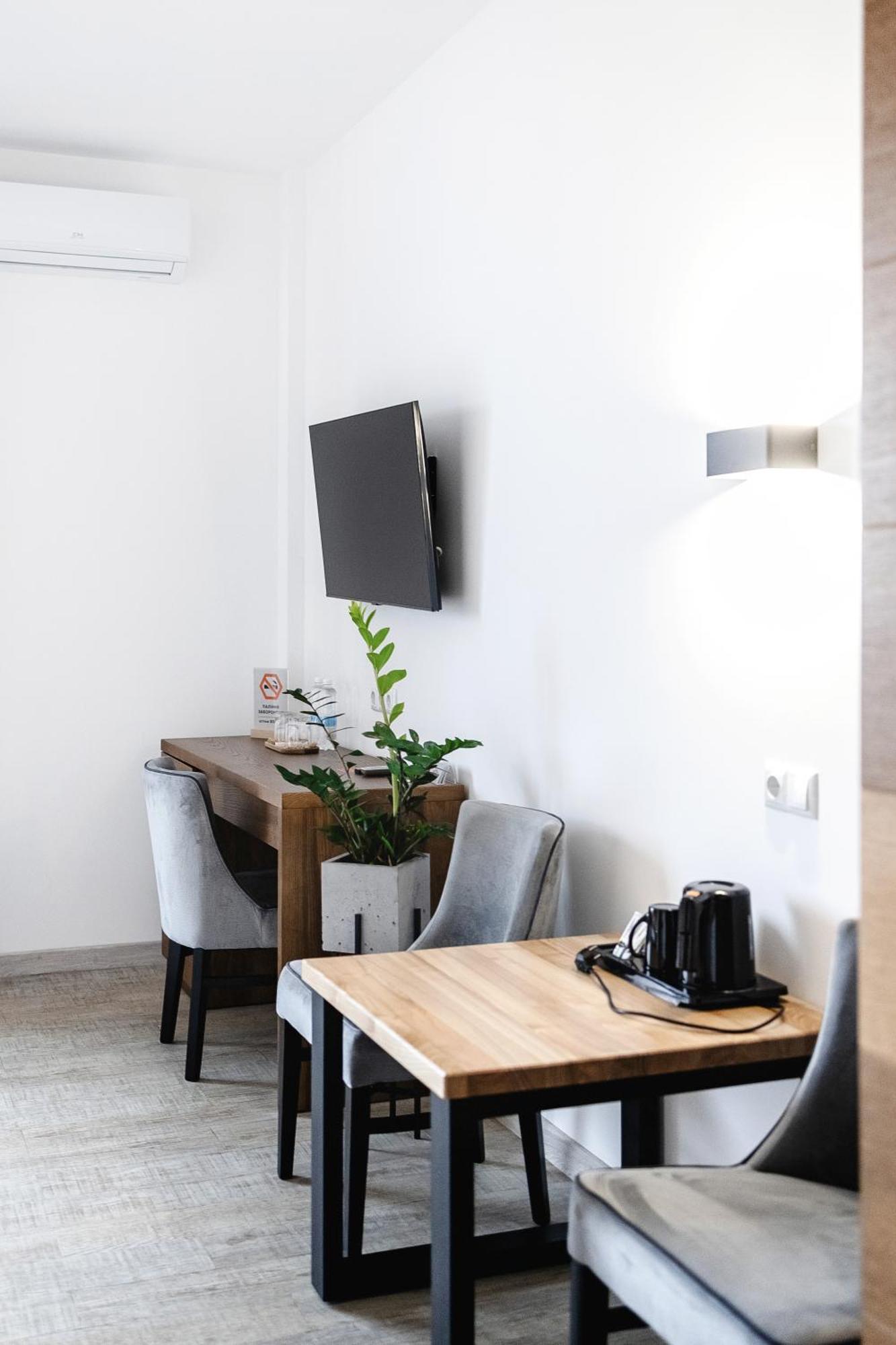 Otto Hotel-Restaurant 리우네 외부 사진