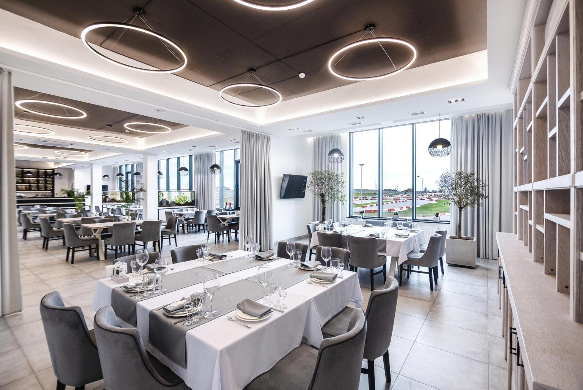 Otto Hotel-Restaurant 리우네 외부 사진