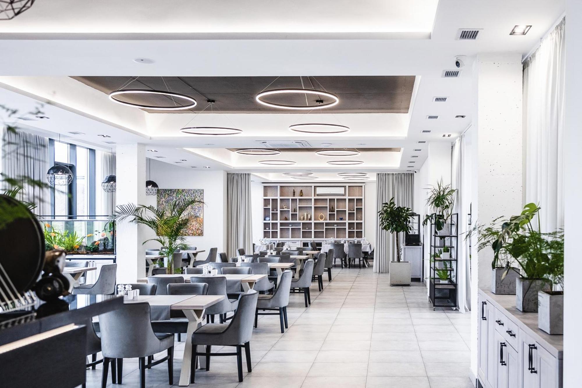 Otto Hotel-Restaurant 리우네 외부 사진